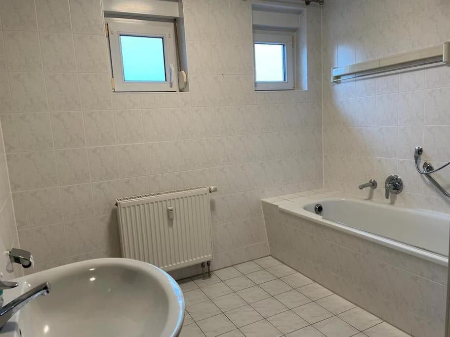 Traumhafte Wohnung Im Gruenen Elsterwerda Exterior foto